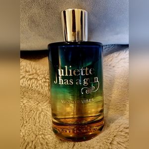 Juliette Has A Gun Vanilla Vibes